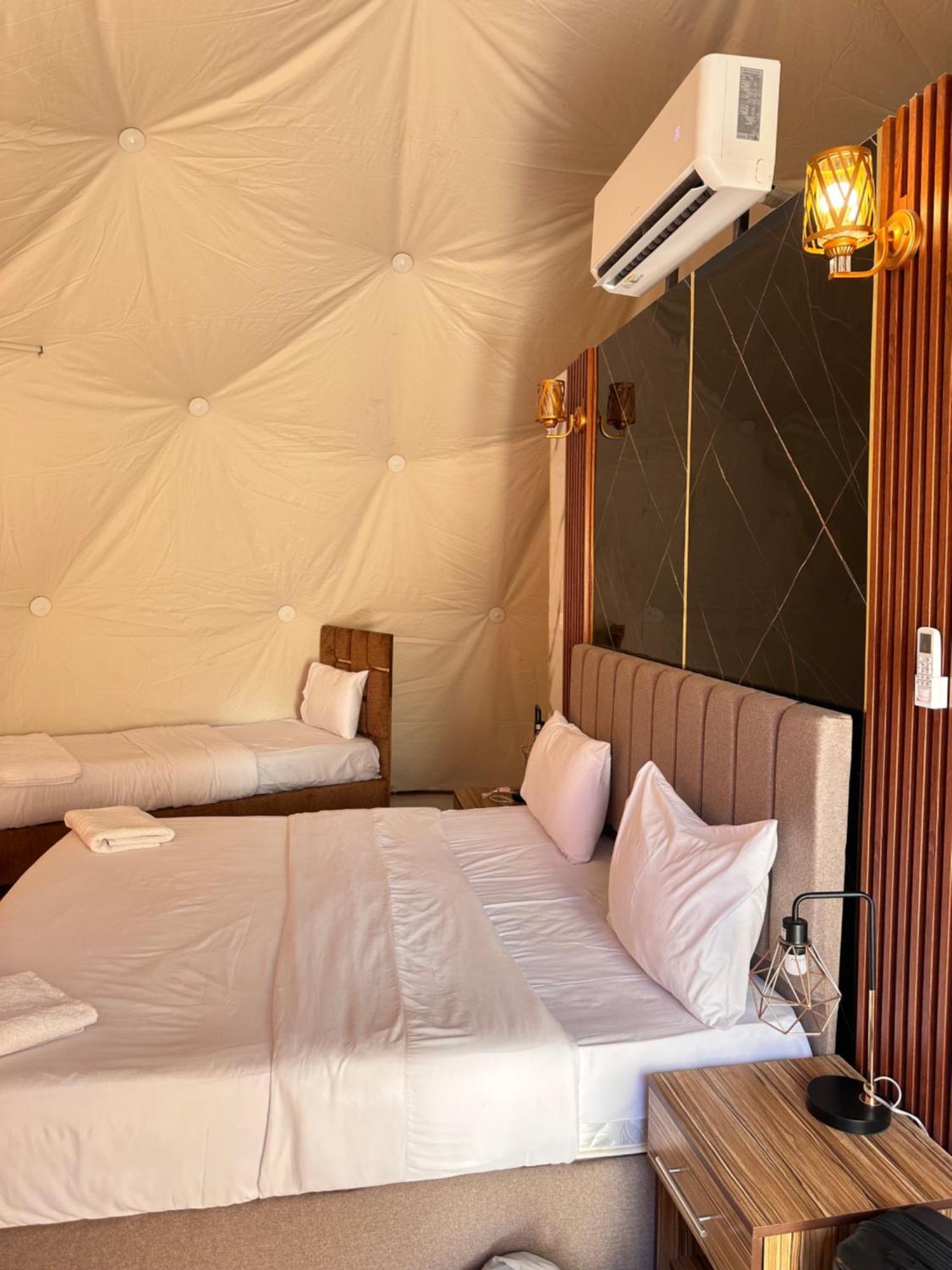 Rum Four Mountain Luxury Camp วาดิรัม ภายนอก รูปภาพ