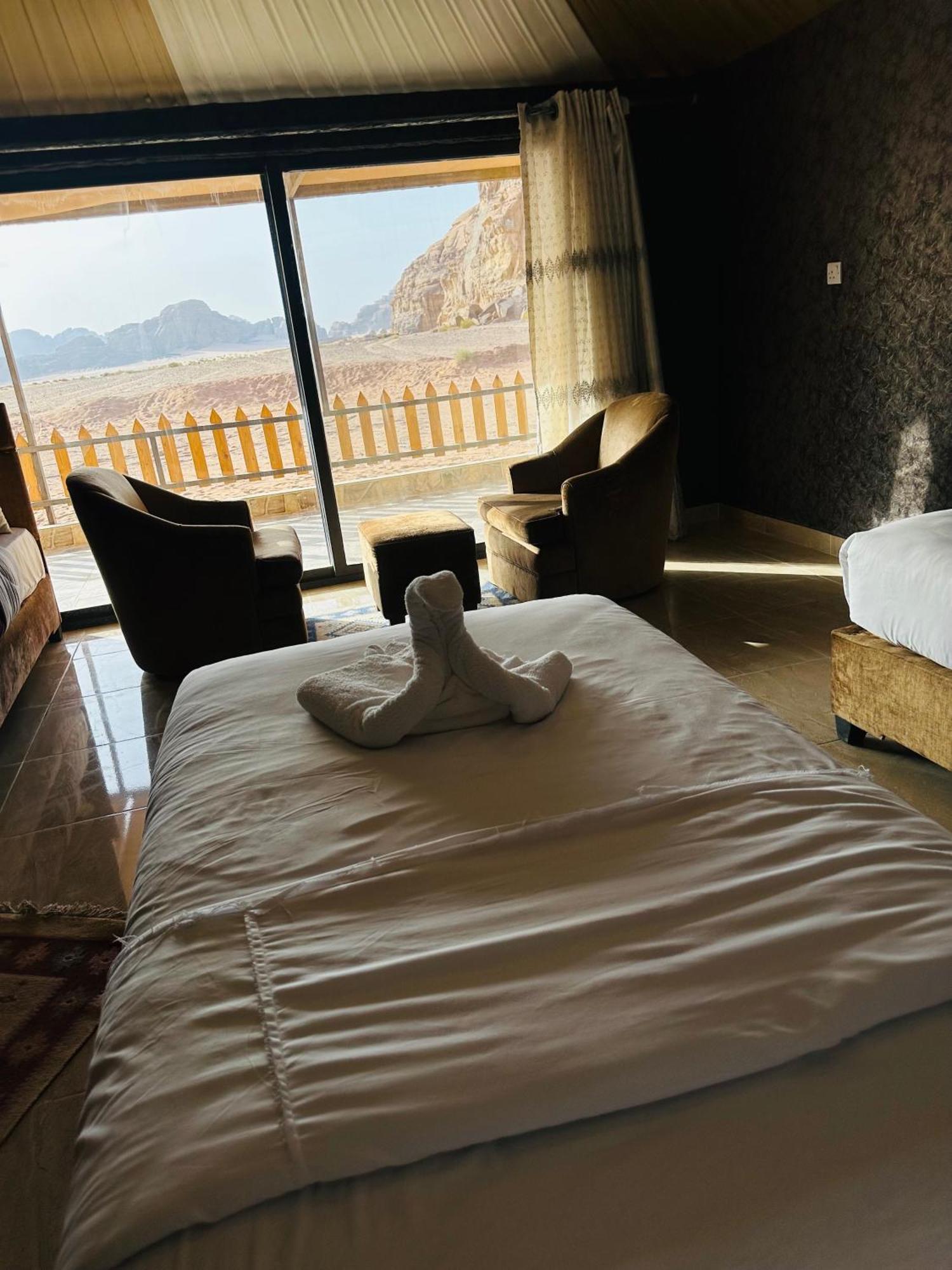 Rum Four Mountain Luxury Camp วาดิรัม ภายนอก รูปภาพ