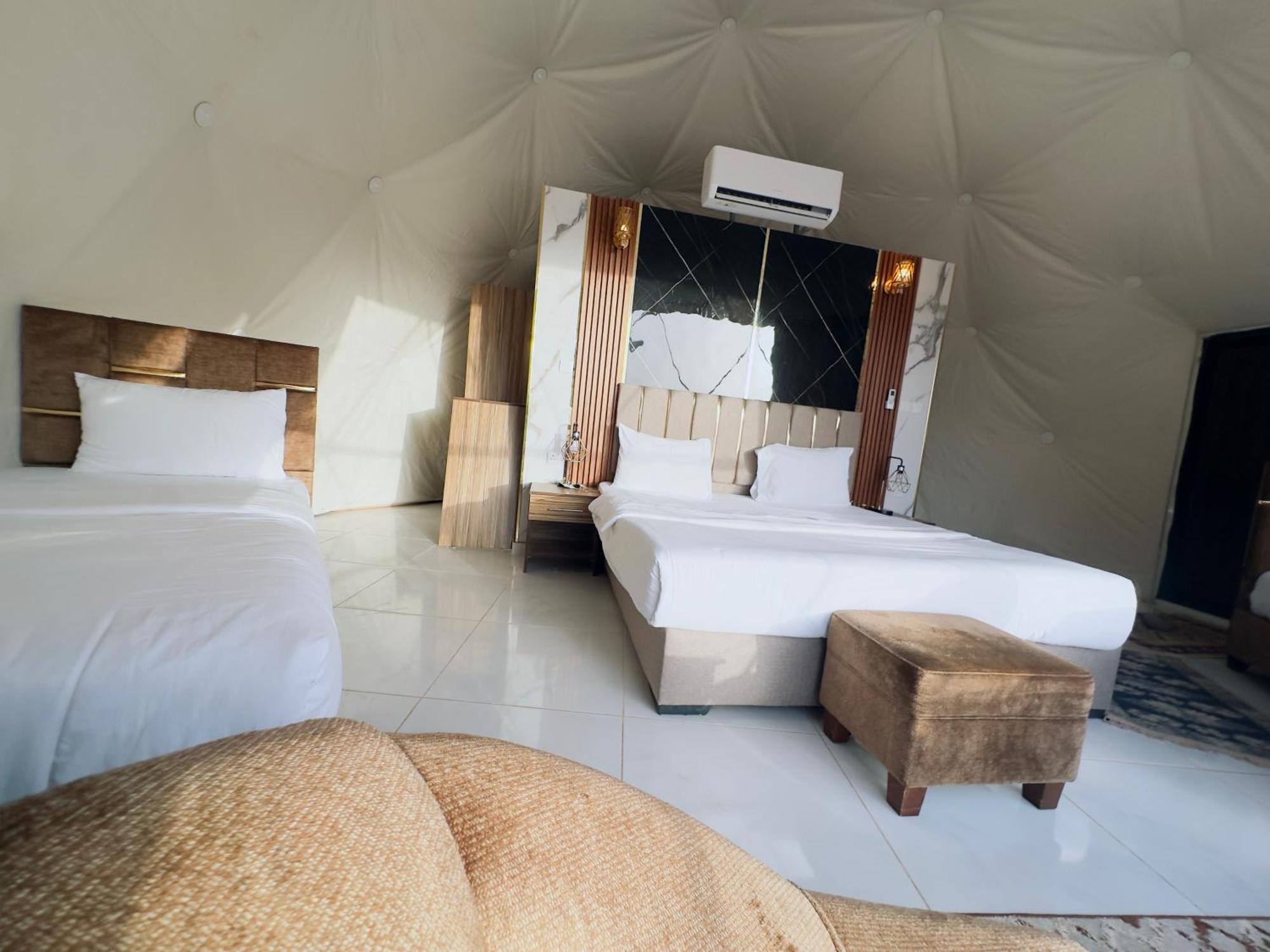 Rum Four Mountain Luxury Camp วาดิรัม ภายนอก รูปภาพ