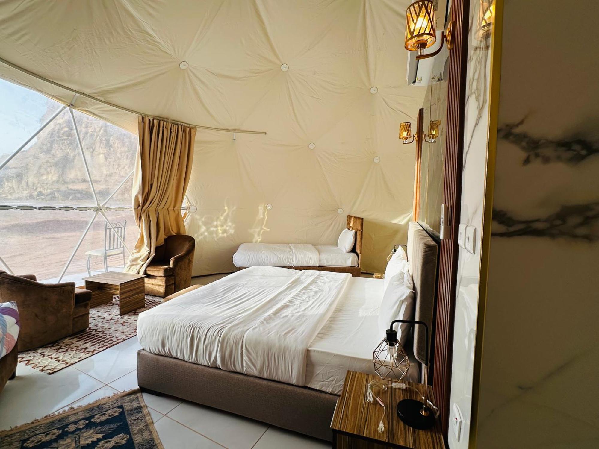 Rum Four Mountain Luxury Camp วาดิรัม ภายนอก รูปภาพ